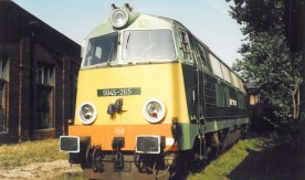Lokomotywa spalinowa SU45-265 na terenie lokomotywowni w Bydgoszczy. 26.09.1992. Fot....