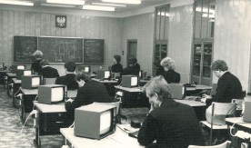 Pracownia komputerowa w Technikum Kolejowym w Warszawie. Rok 1985. Fot....